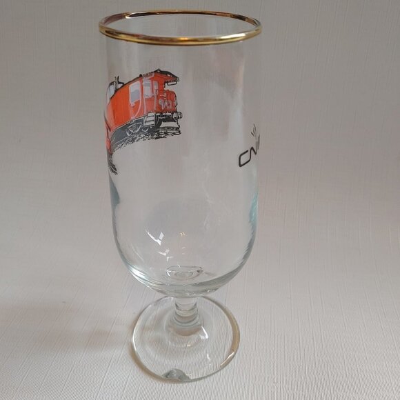VINTAGE CN RAIL CABOOSE Stemware glass Gold Rimmed With Flaw - Picture 7 of 8
